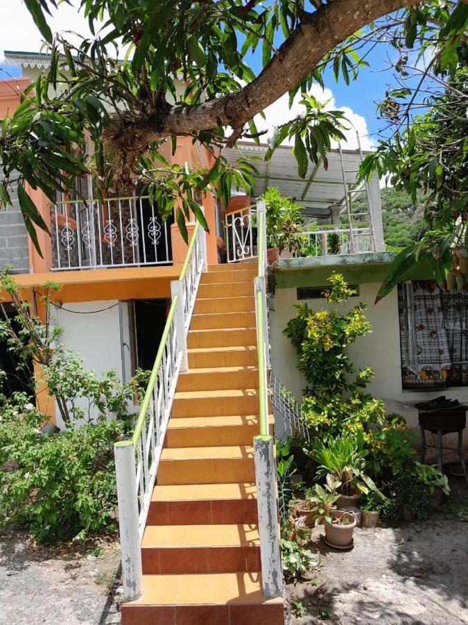 La Belle Du Sud Villa Port South East Exterior photo